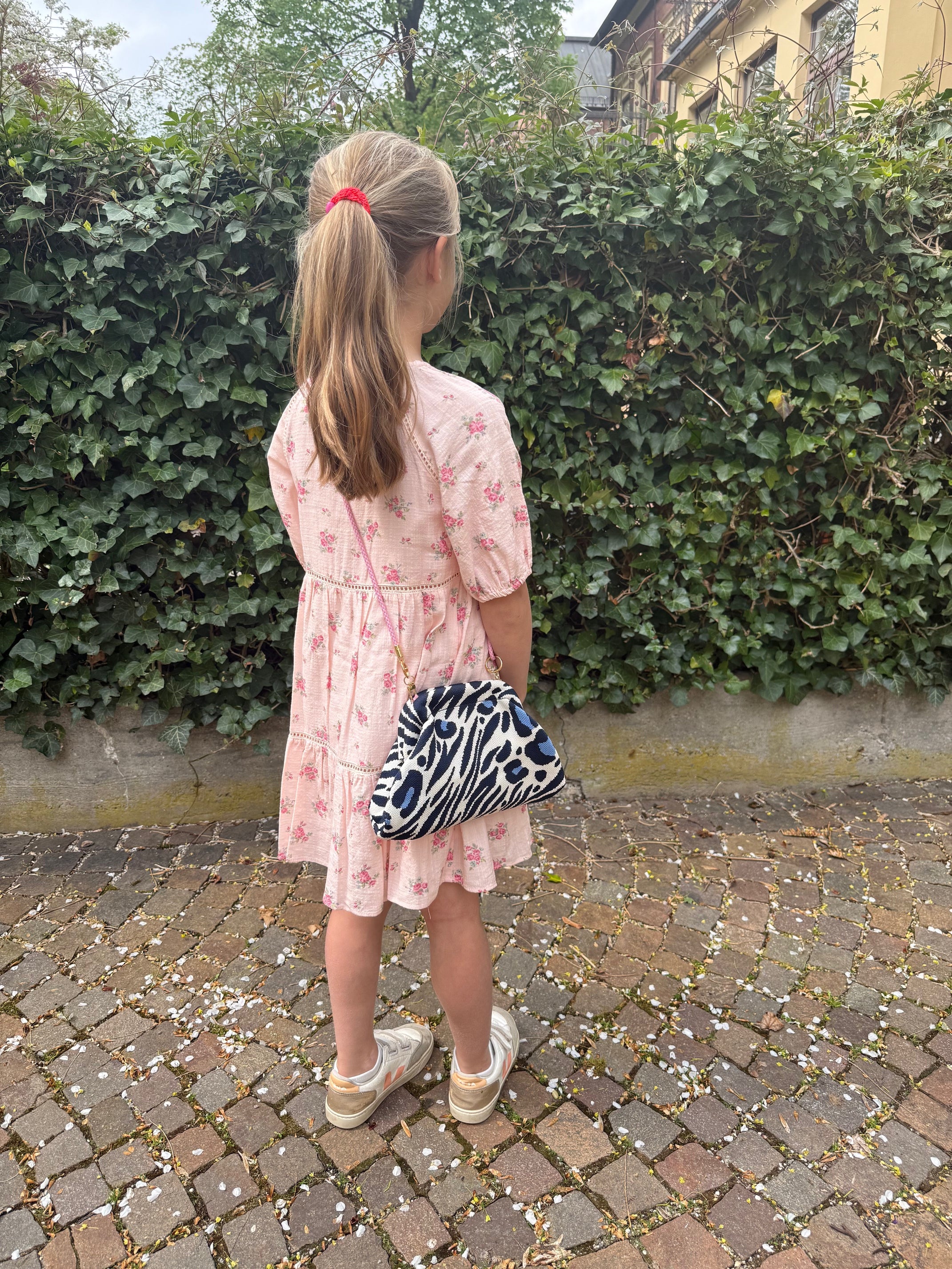 CLUTCH SERENGETI MINI ME